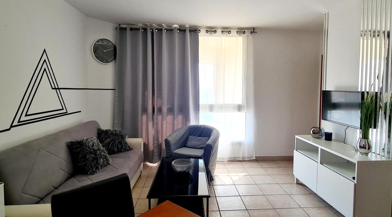 Go To Apartments In Leonardo بات يام المظهر الخارجي الصورة