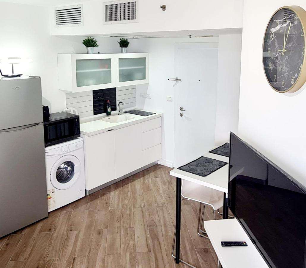 Go To Apartments In Leonardo بات يام المظهر الخارجي الصورة