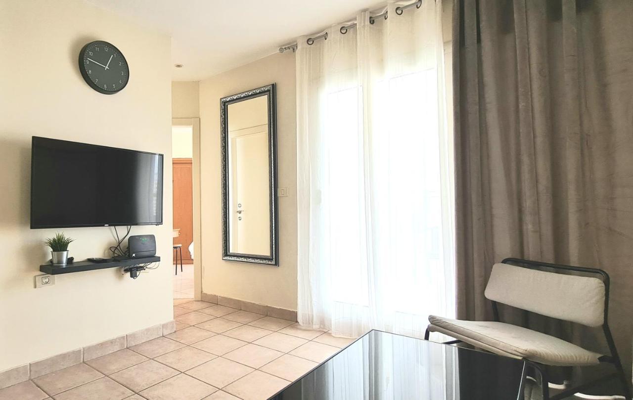 Go To Apartments In Leonardo بات يام المظهر الخارجي الصورة