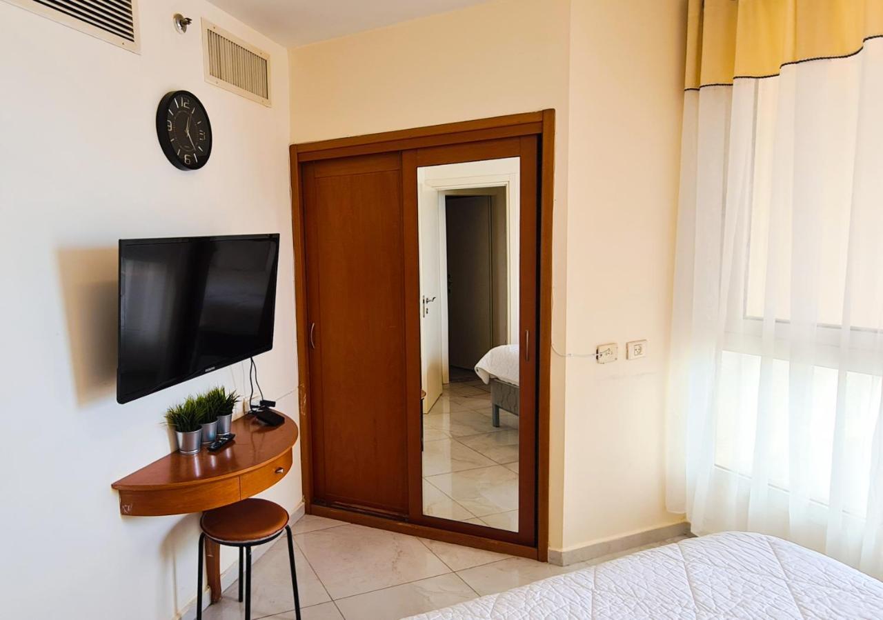 Go To Apartments In Leonardo بات يام المظهر الخارجي الصورة