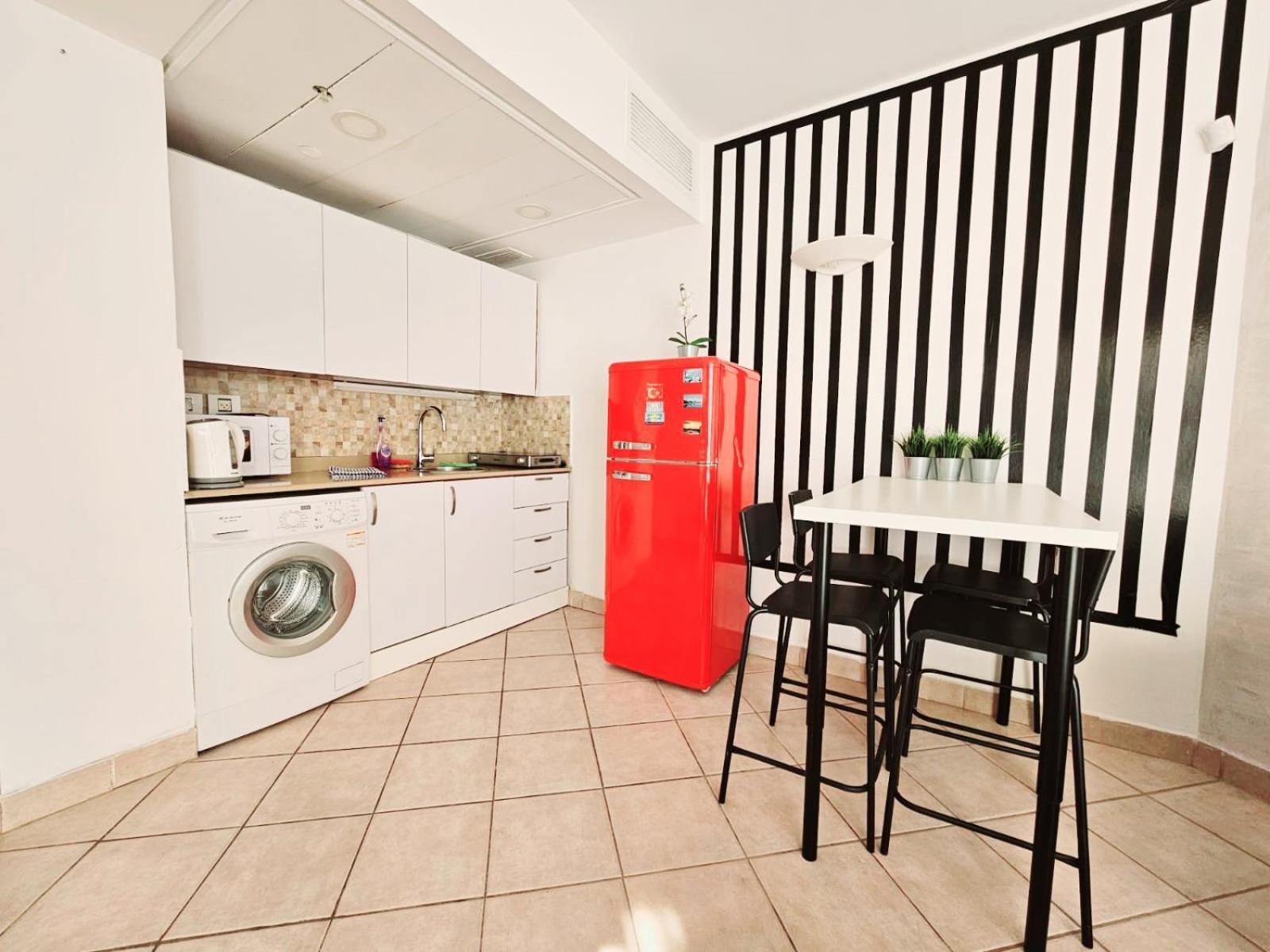 Go To Apartments In Leonardo بات يام المظهر الخارجي الصورة