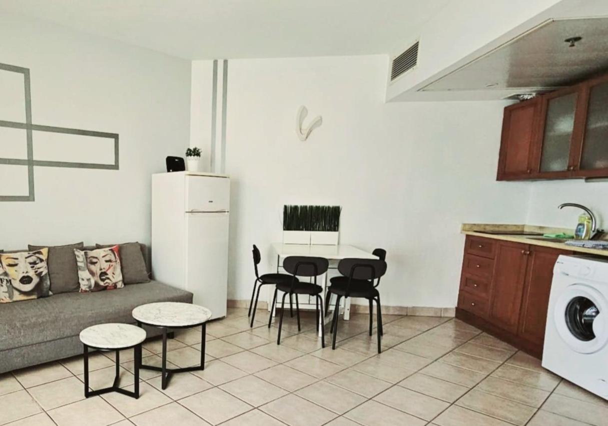Go To Apartments In Leonardo بات يام الغرفة الصورة
